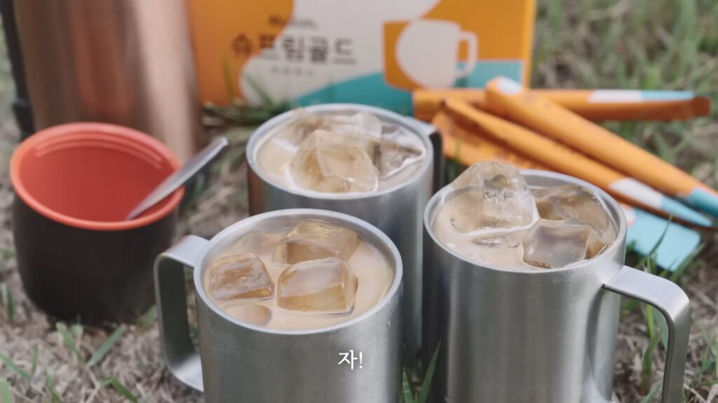 띱 X 맥심 PPL 영상 : 콘텐츠 내 자연스럽게 맥심 커피가 들어남.